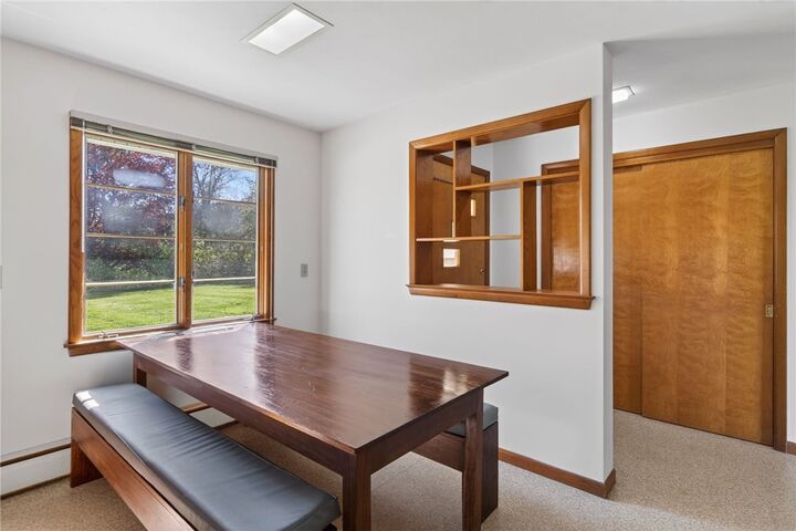 Property Photo:  