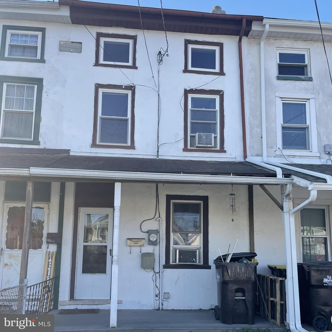 Property Photo:  629 Summit Street  PA 19406 