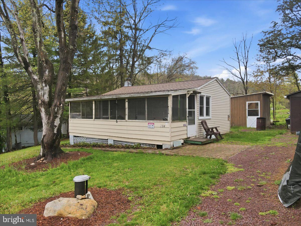 Property Photo:  204 Richard Lane  PA 18058 