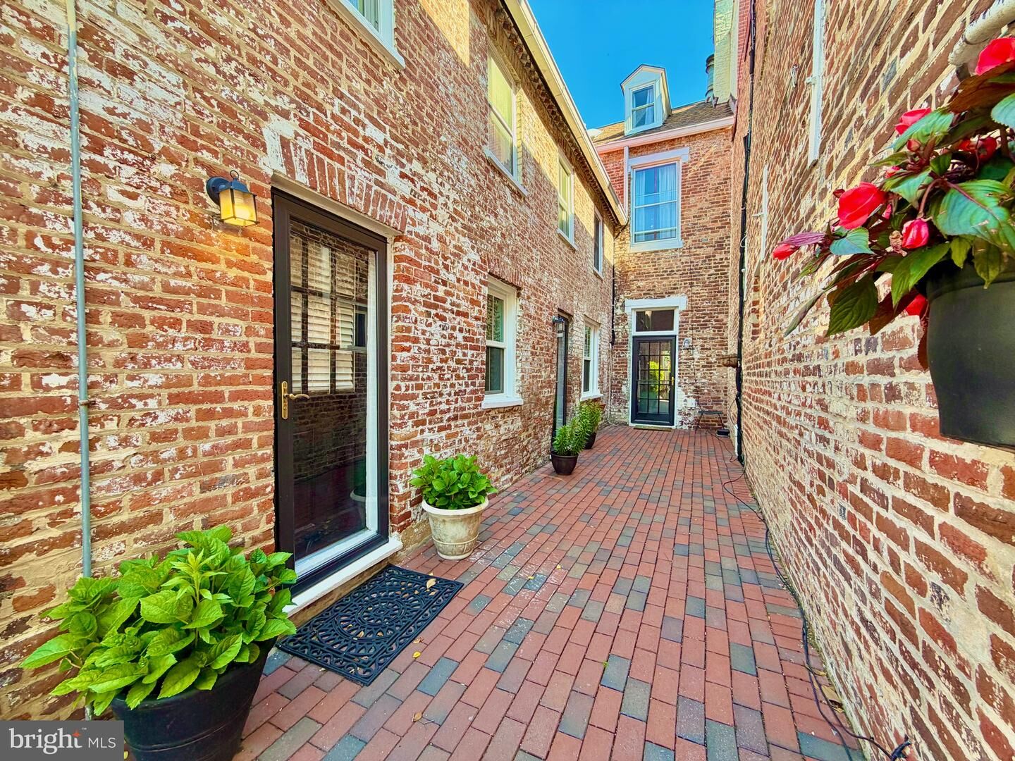 Property Photo:  1016 Prince Street 2  VA 22314 