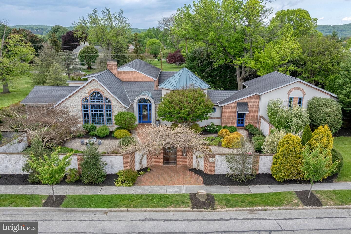 Property Photo:  280 Grant Drive  PA 17331 