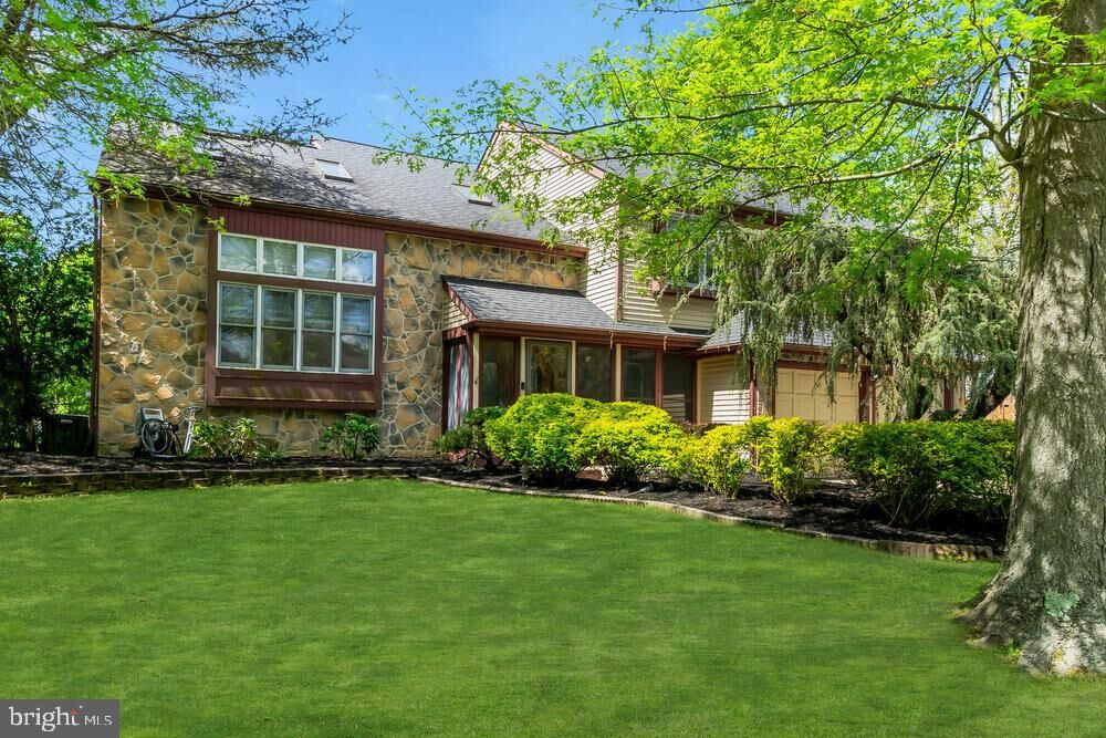 Property Photo:  15 Teddington Way  NJ 08054 