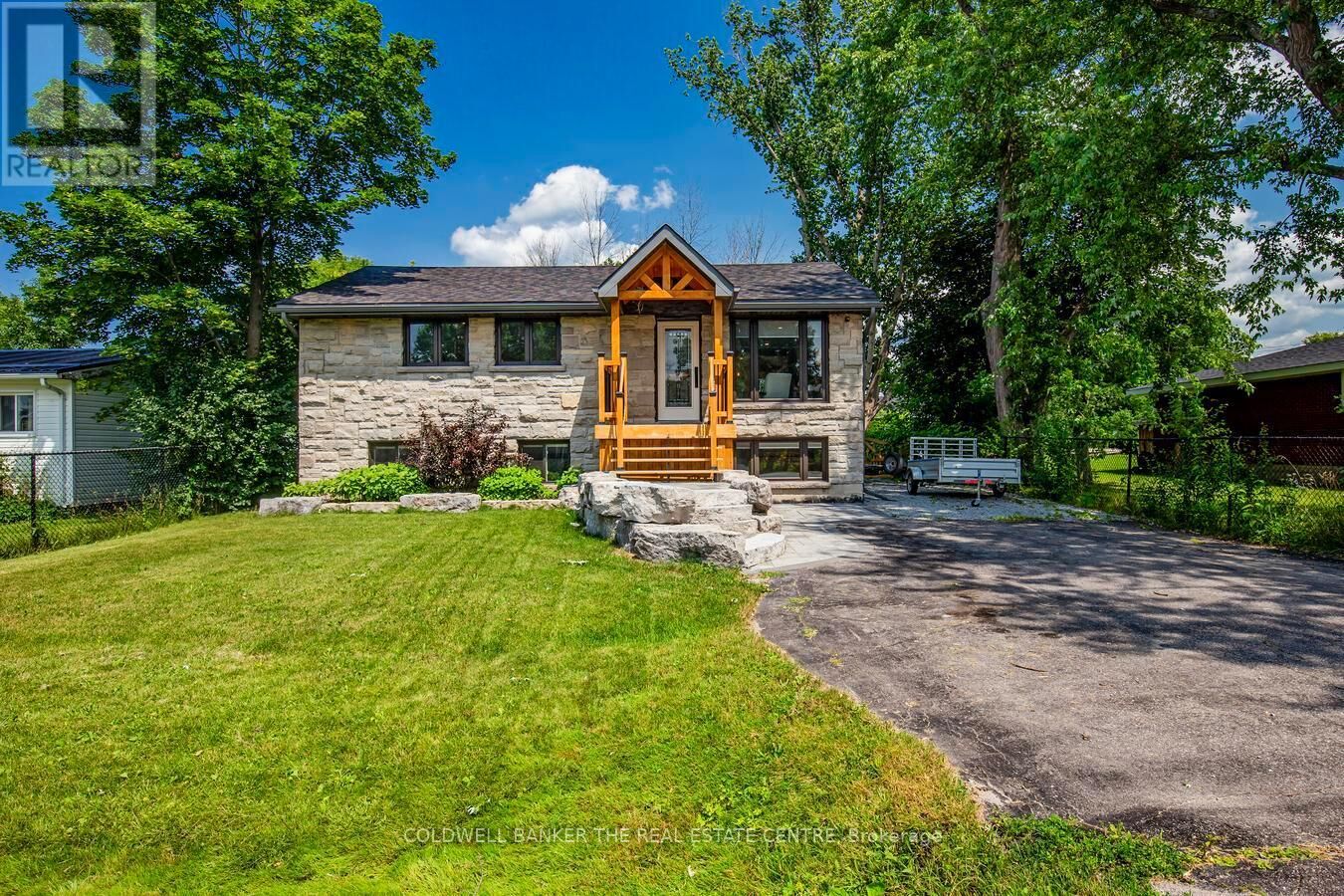 Property Photo:  15 Blue Jay Boulevard  ON L0E 1N0 