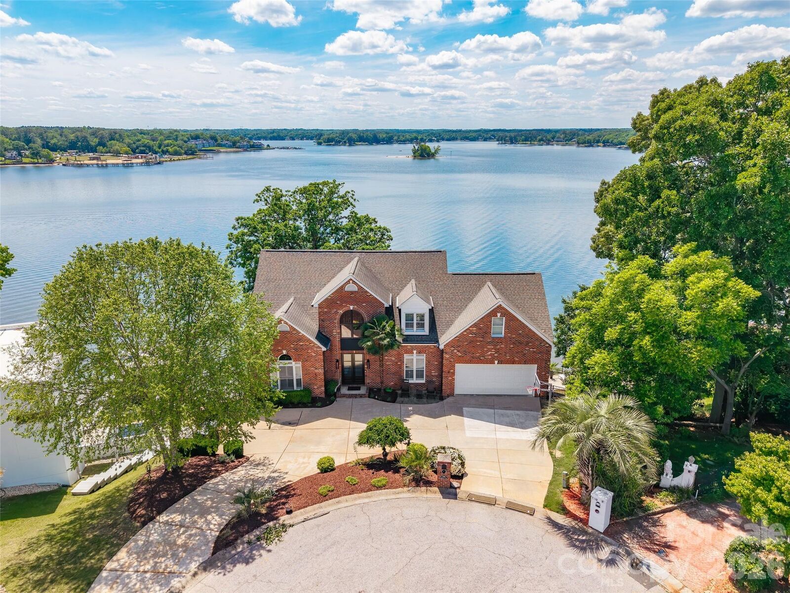 Property Photo:  7110 Anchorage Lane  SC 29708 
