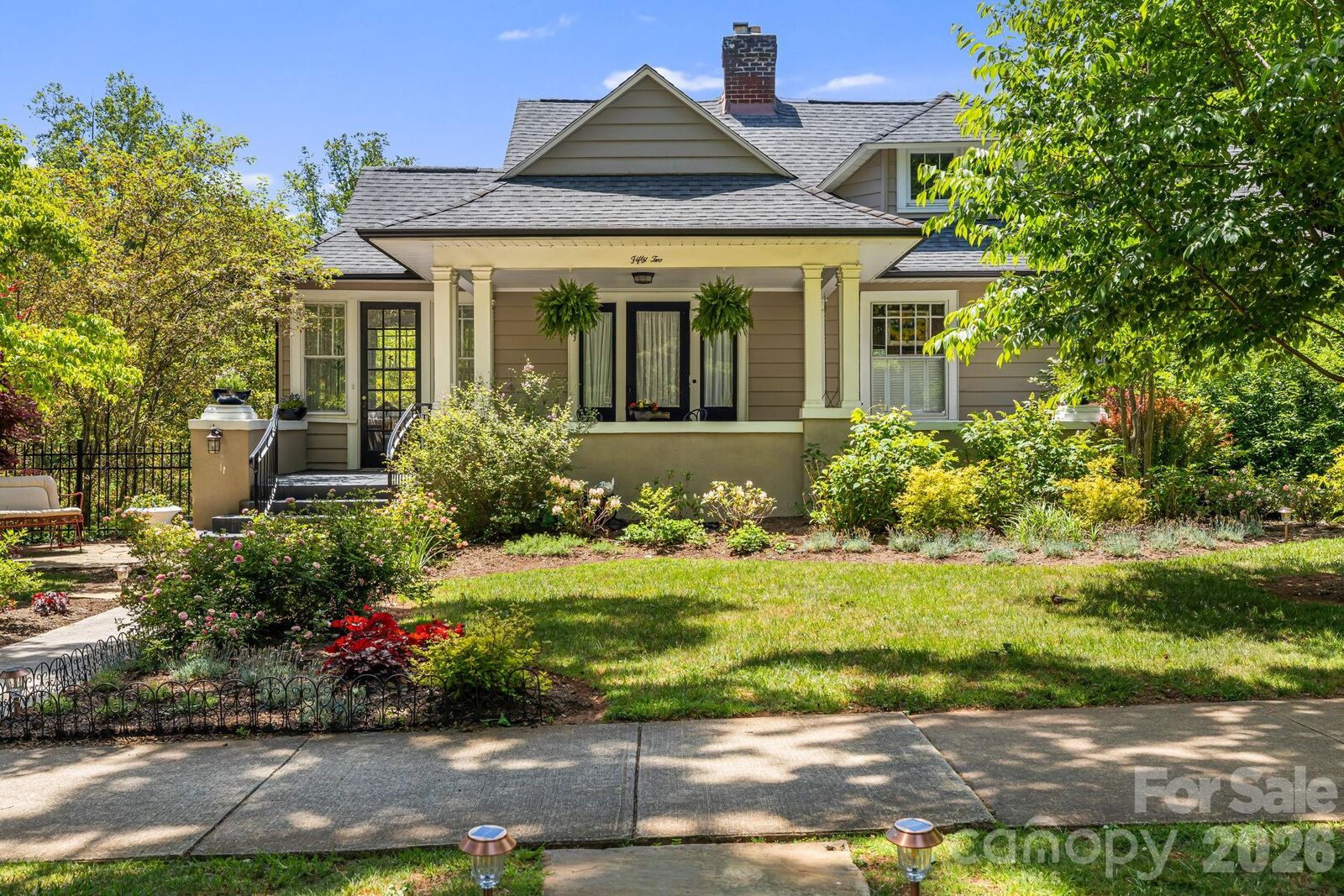 Property Photo:  52 Edwin Place  NC 28801 