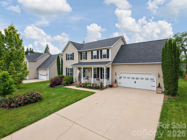 Property Photo:  288 Walnut Crest Road  NC 28732 