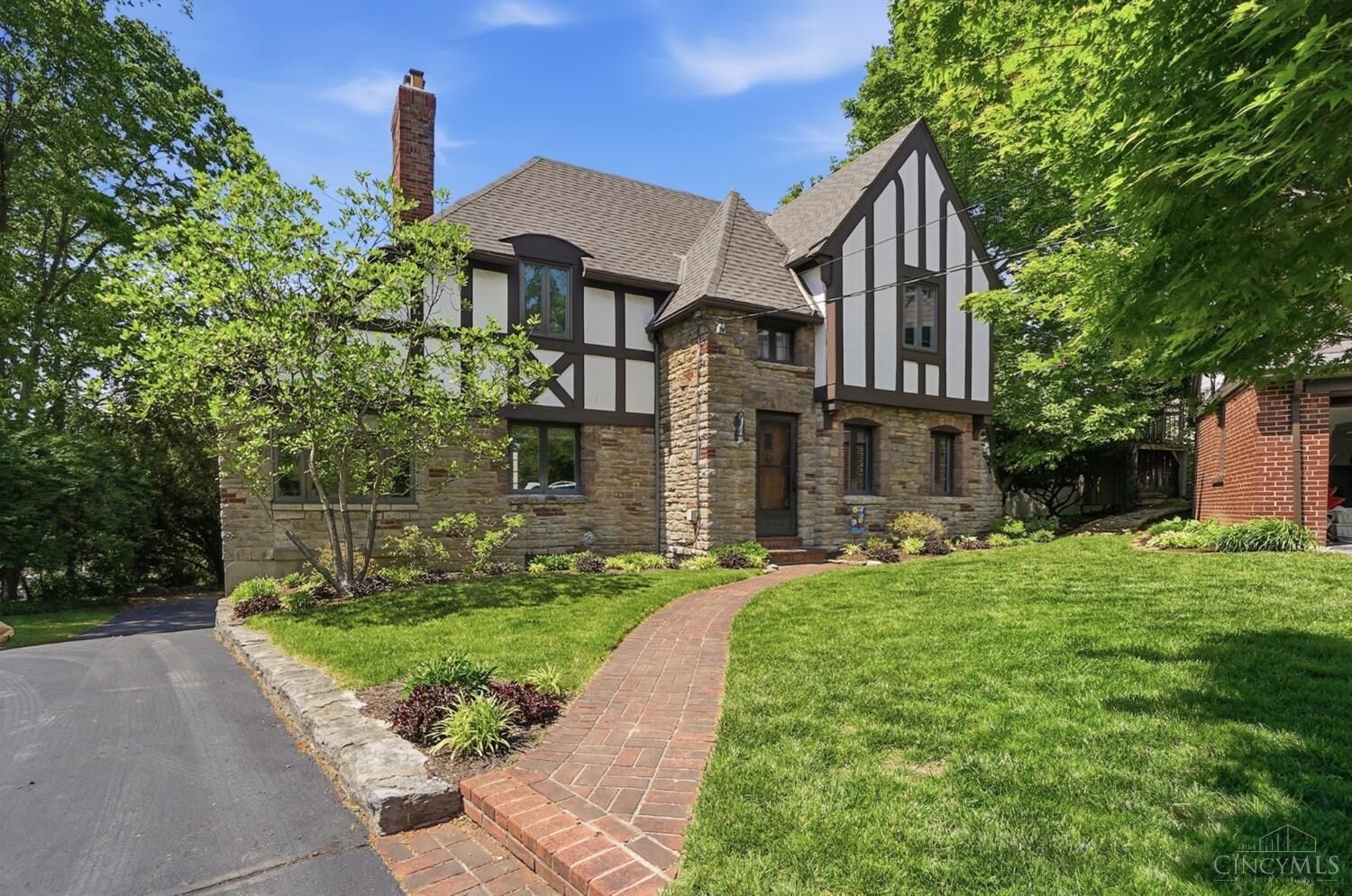 Property Photo:  3200 Grischy Lane  OH 45208 