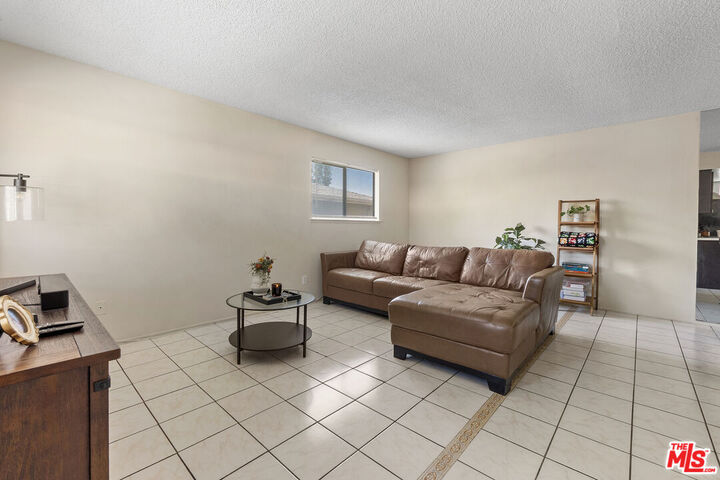 Property Photo:  1021 W Sierra Madre Ave  CA 91702 