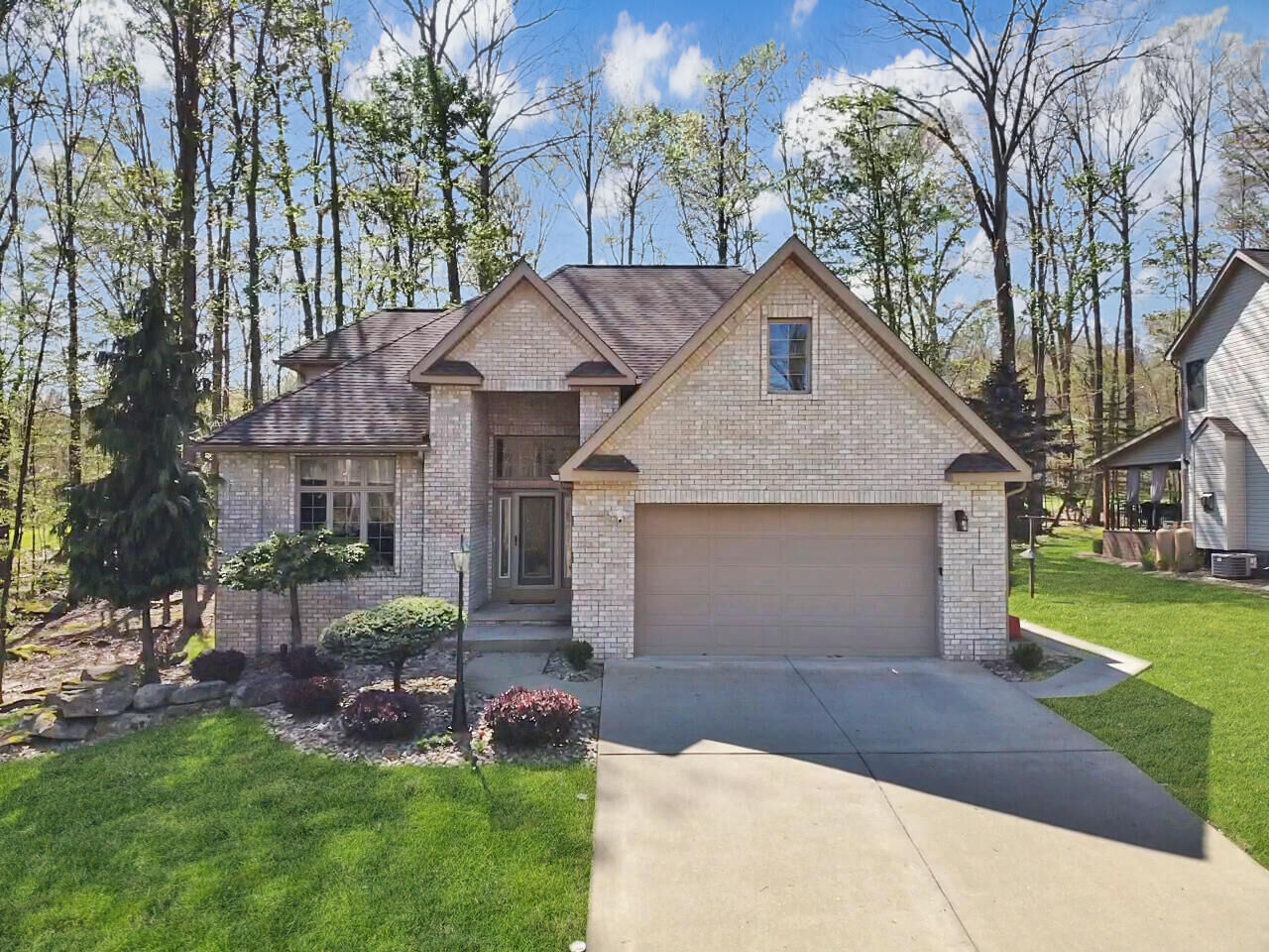 Property Photo:  201 Galliot Ct  PA 15801 