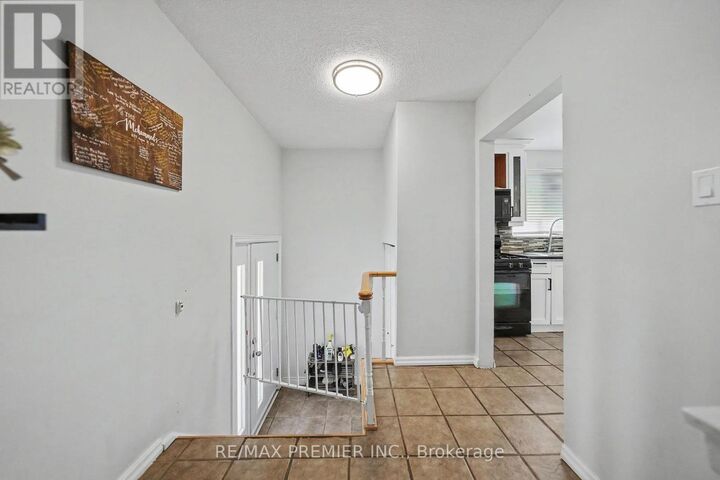 Property Photo:  249 Britannia Avenue  ON L3Z 1A6 