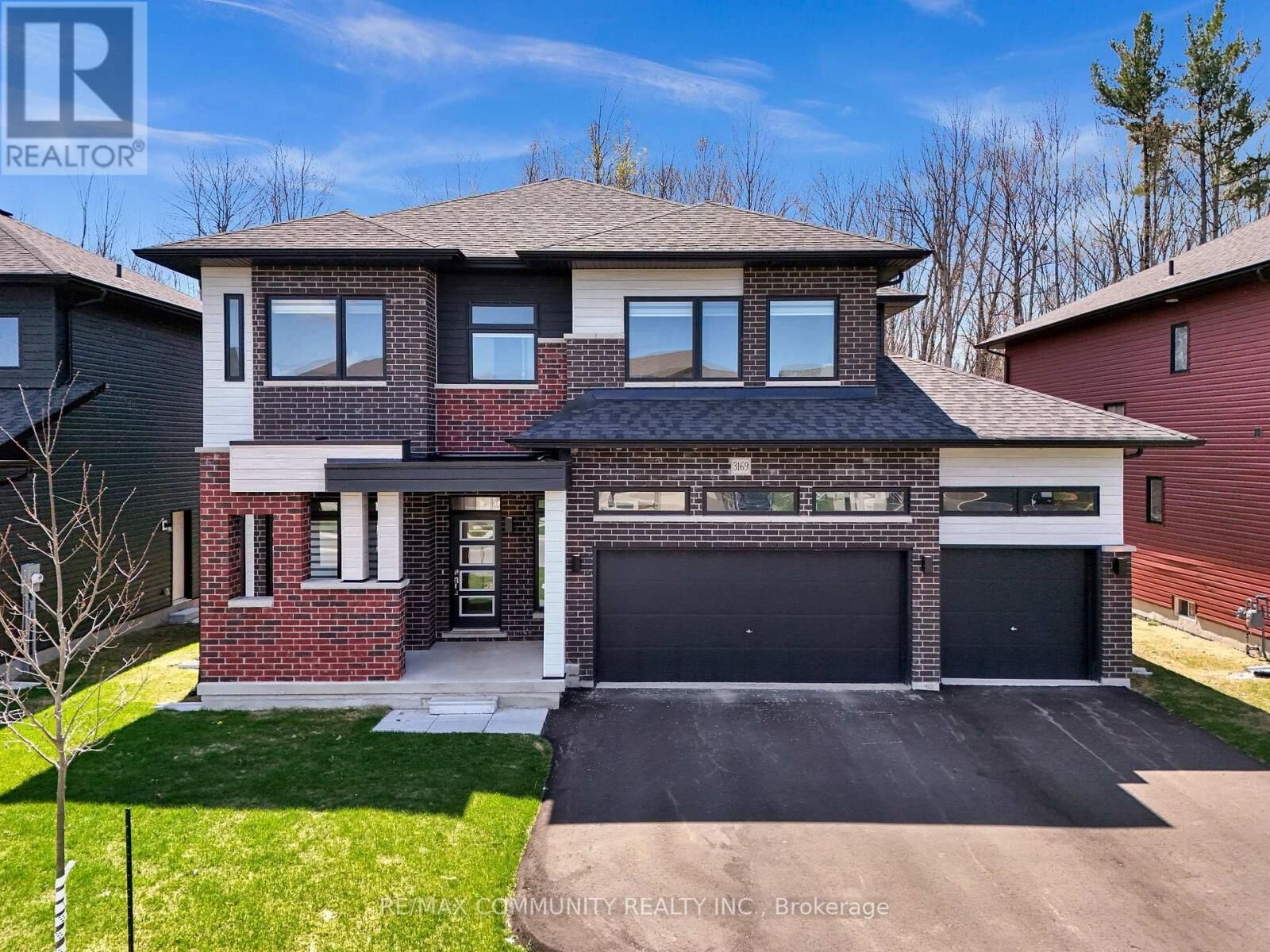 Property Photo:  3169 Searidge Street  ON L3V 0Y4 