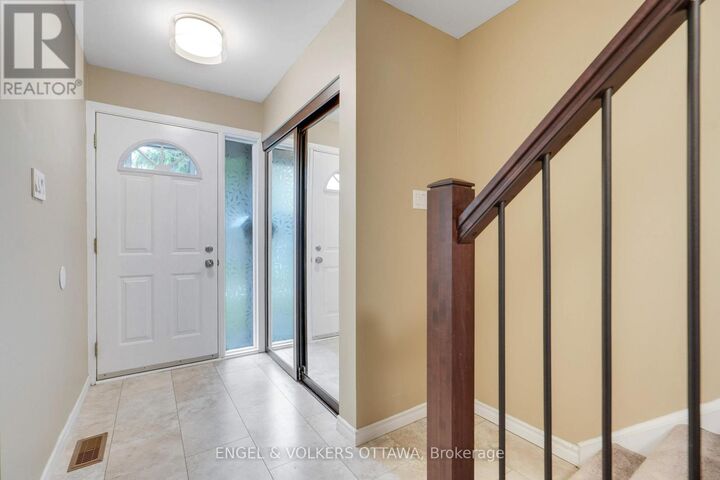 Property Photo:  2111 Montreal Road 33  ON K1J 8M8 