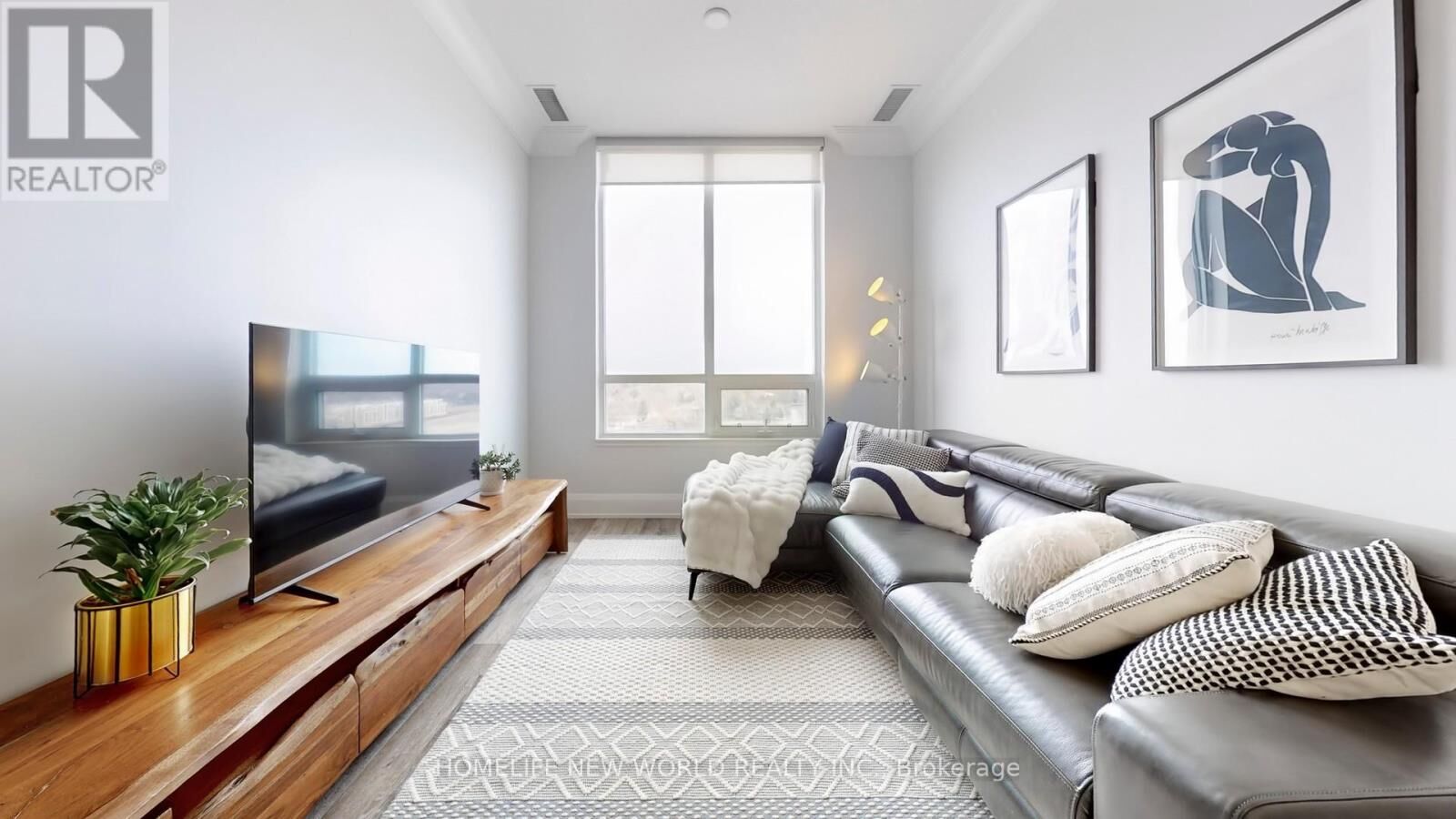 Property Photo:  25 Water Walk Drive Ph15  ON L3P 1N3 