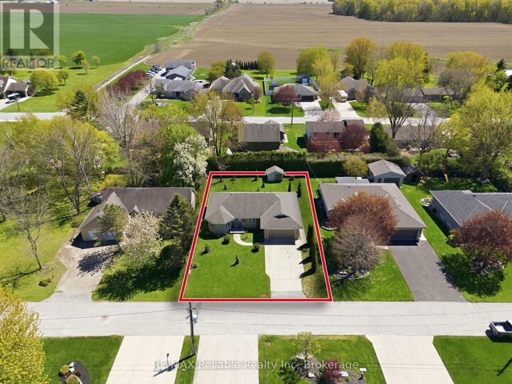 Property Photo:  235 Willis Way  ON N0M 1S2 
