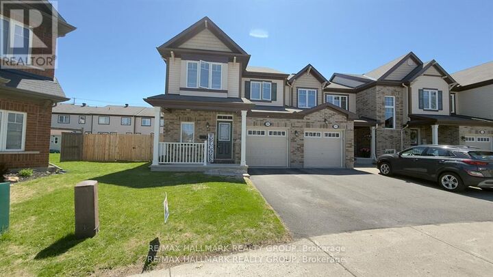 Property Photo:  207 Cayman Road  ON K2S 0N9 