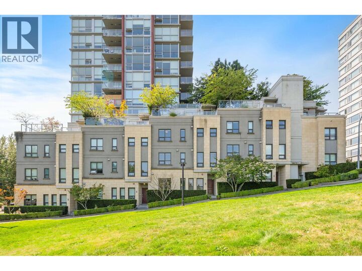 Property Photo:  125 Columbia Street Th4  BC V3L 0G8 