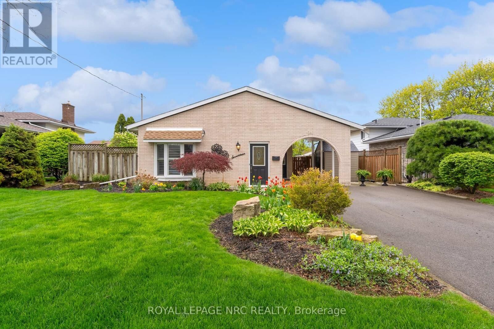 Property Photo:  17 Baraniuk Street  ON L2N 1N4 