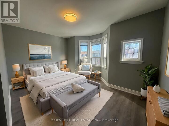 Property Photo:  32 Earlscourt Avenue  ON M6E 4A6 