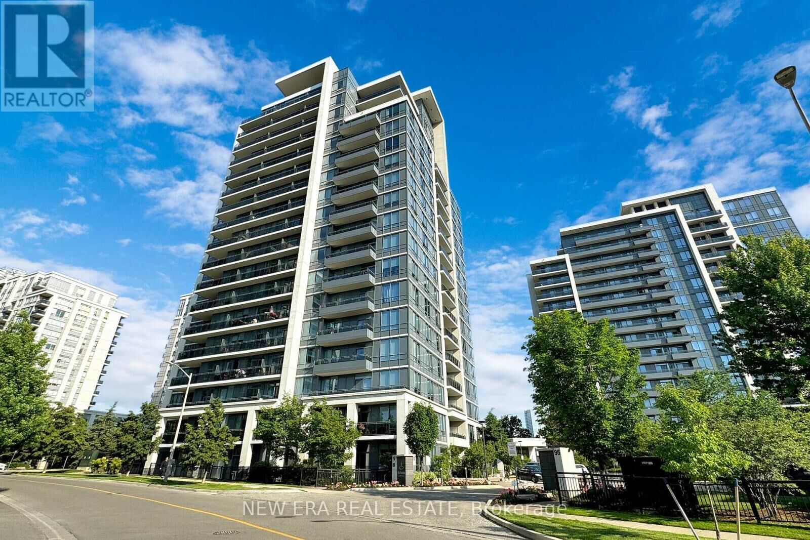 Property Photo:  75 North Park Road 1206  ON L4J 0H8 