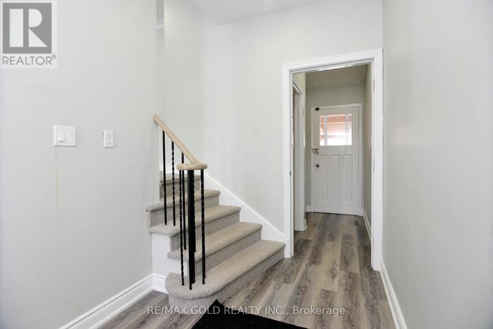 Property Photo:  70 Greystone Crescent  ON L7G 1G9 