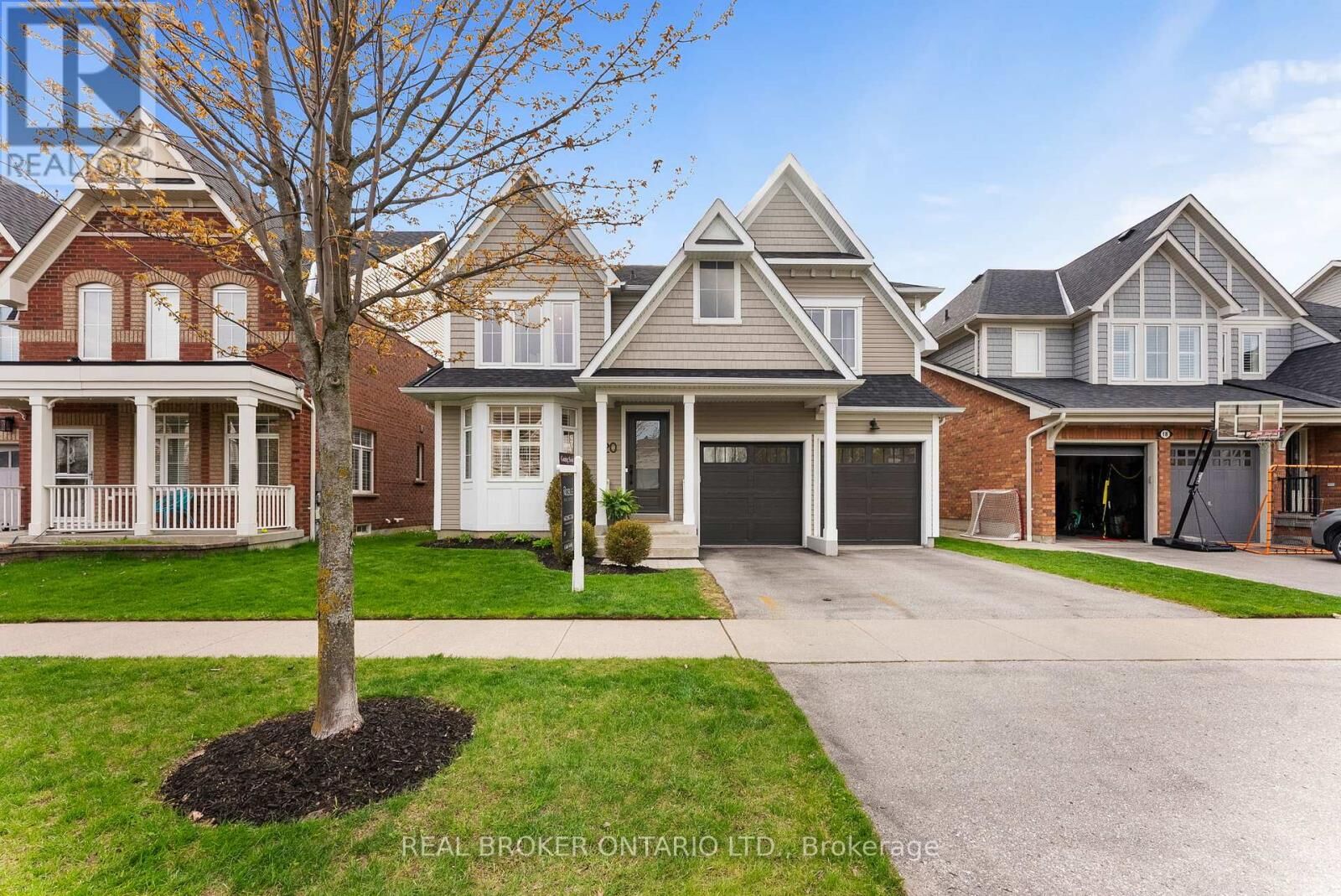 Property Photo:  20 Denbury Court  ON L1M 0H5 