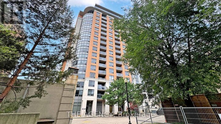 Property Photo:  880 Grandview Way 1402  ON M2N 7B2 