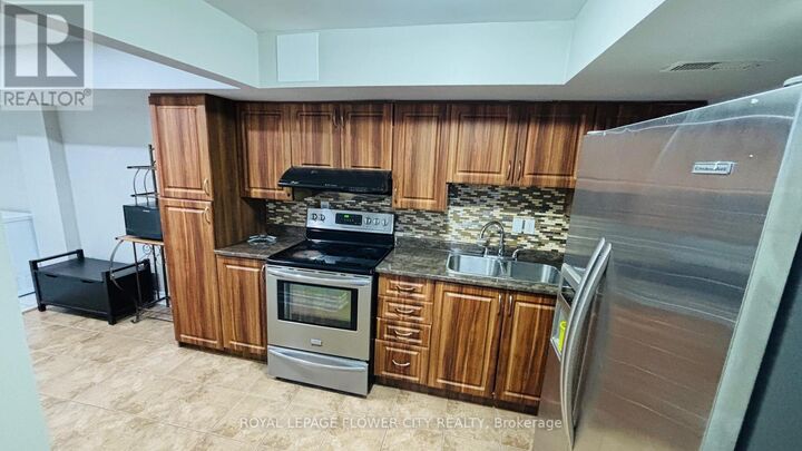 Property Photo:  952 Clark Boulevard  ON L9T 6P6 
