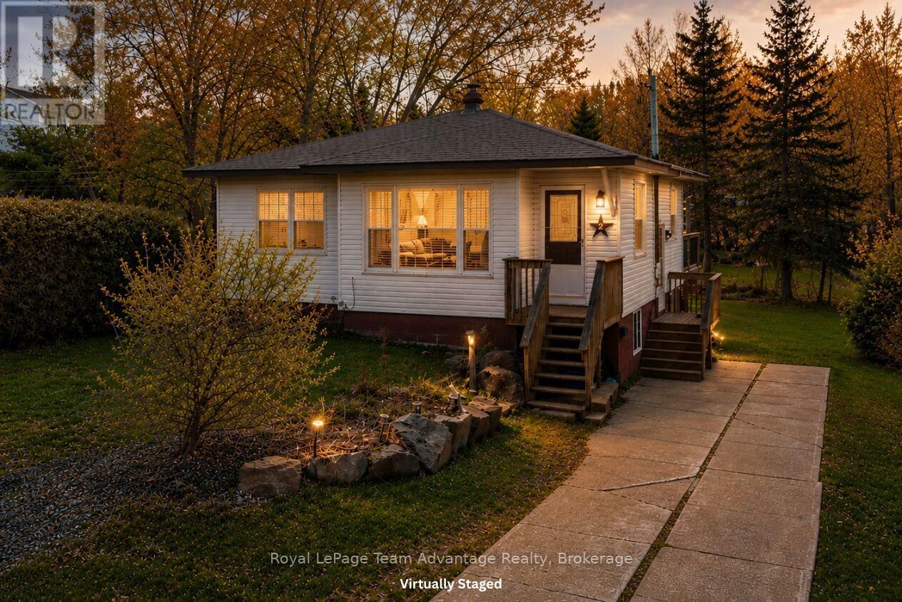 Property Photo:  2 Meadow Street  ON P2A 2L9 