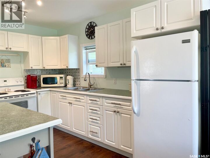 Property Photo:  311 Sandy Crescent  SK S0A 0L0 