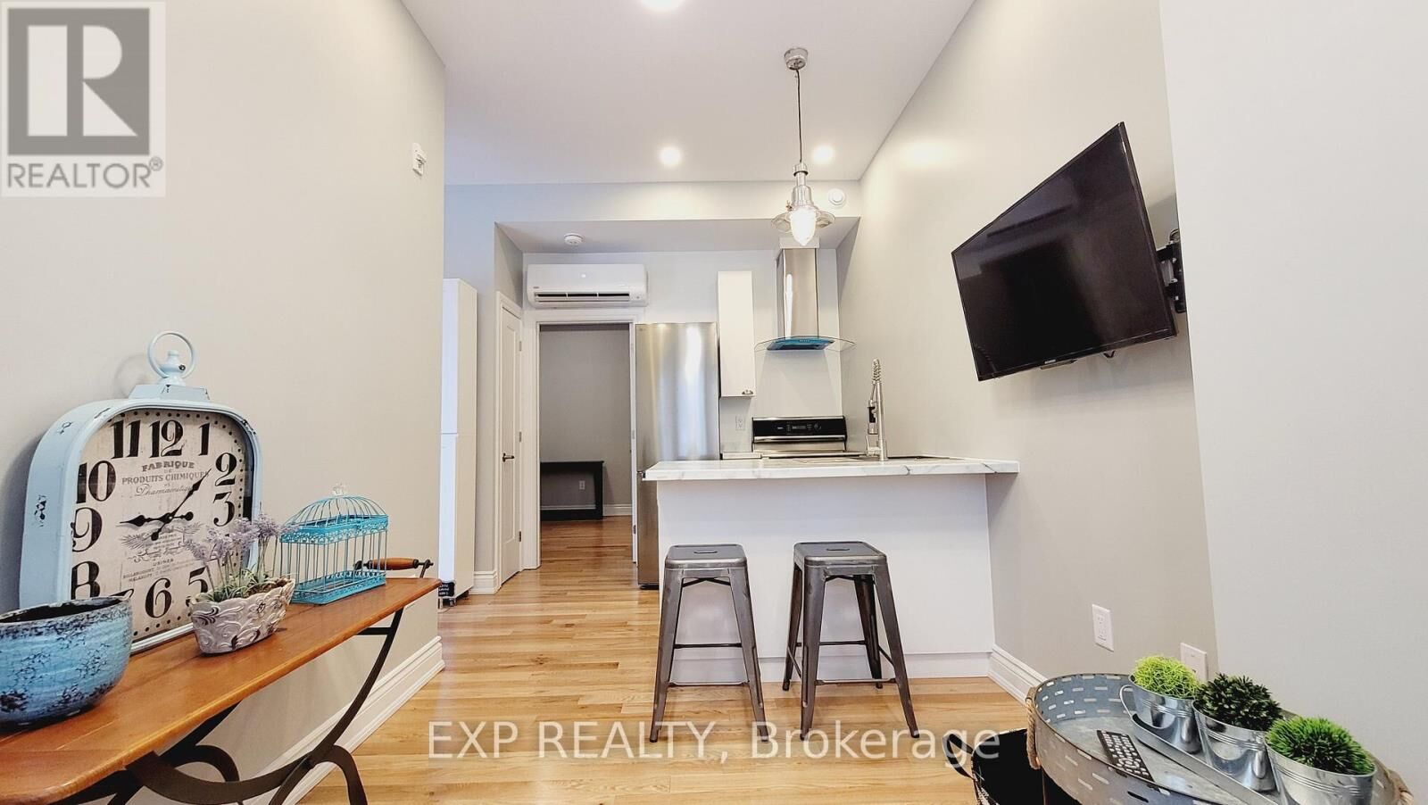 Property Photo:  157 James Street 101  ON K1R 5M4 