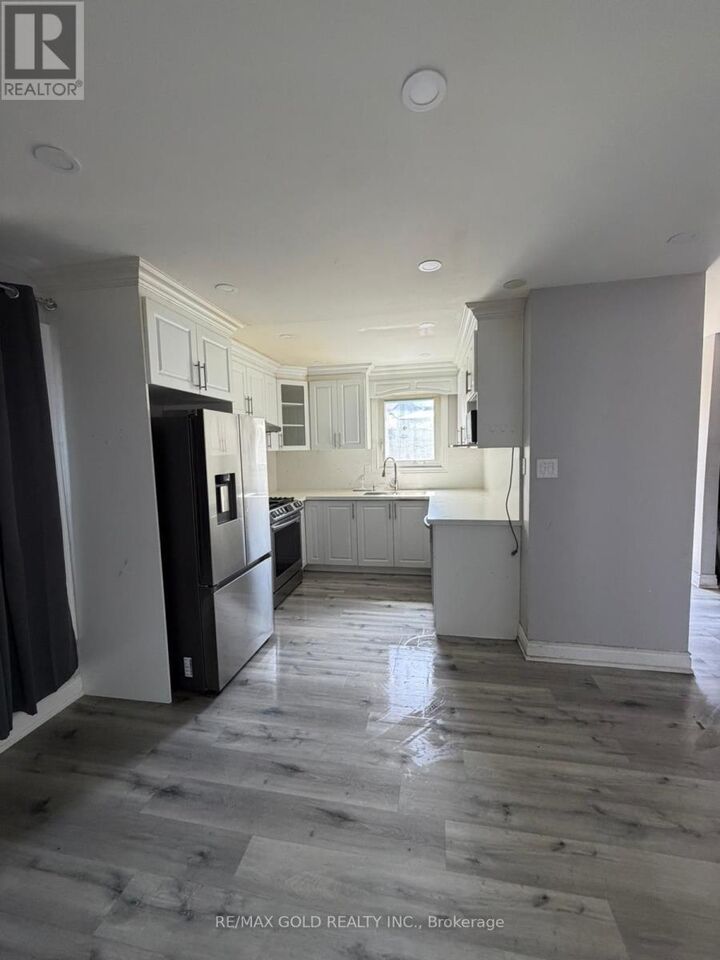 Property Photo:  5 Herron Place  ON L6S 1P3 