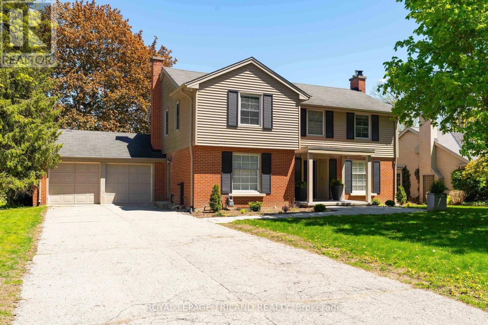 Property Photo:  1104 The Parkway  ON N6A 2X3 