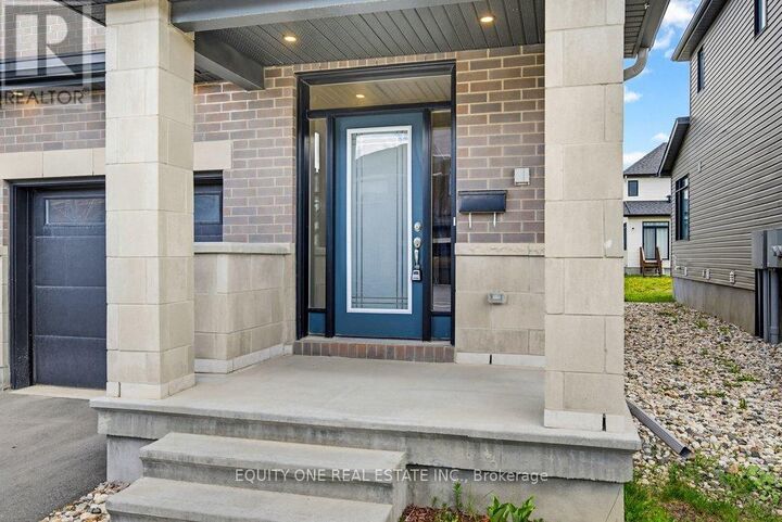 Property Photo:  2033 Allegrini Terrace  ON K2S 2S7 