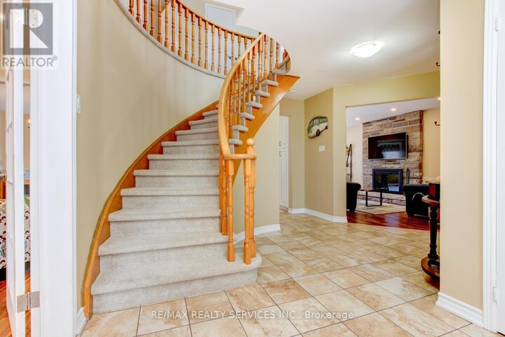 Property Photo:  28 Chickadee Crescent  ON L6Z 3L2 