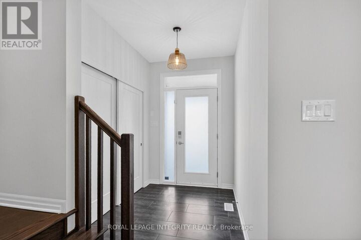 Property Photo:  177 Fairweather Street  ON K1T 0N2 