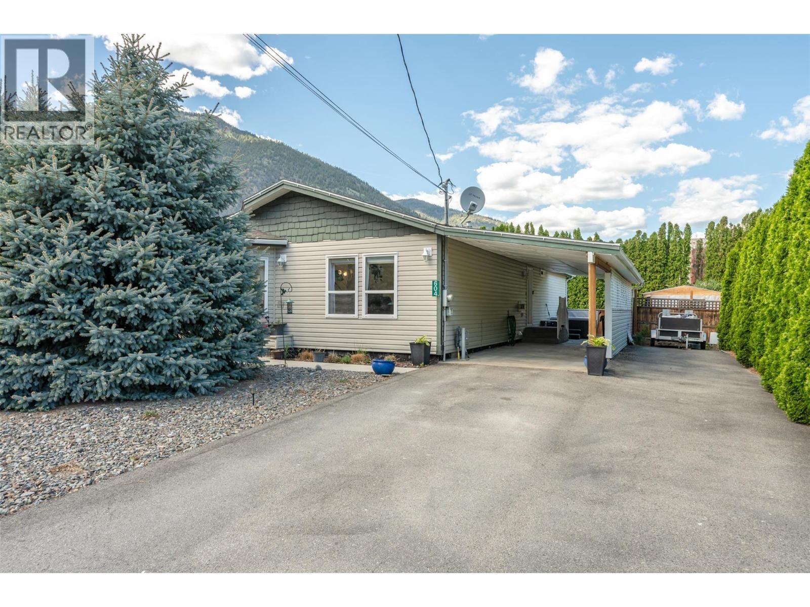 Property Photo:  604 10th Avenue  BC V0X 1N3 