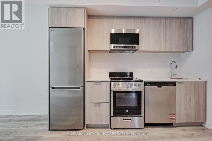 Property Photo:  223 Redpath Avenue 2402  ON M4P 0E8 