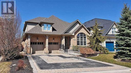 Property Photo:  745 Merlot Court  ON L5H 4M4 