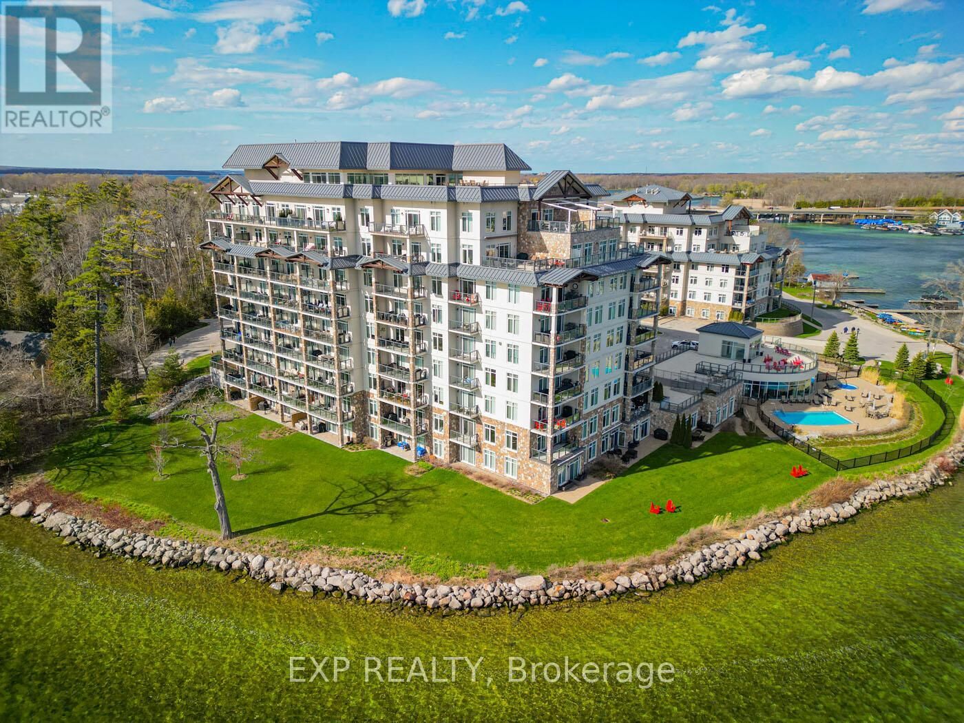 Property Photo:  90 Orchard Point Road 401  ON L3V 1C3 