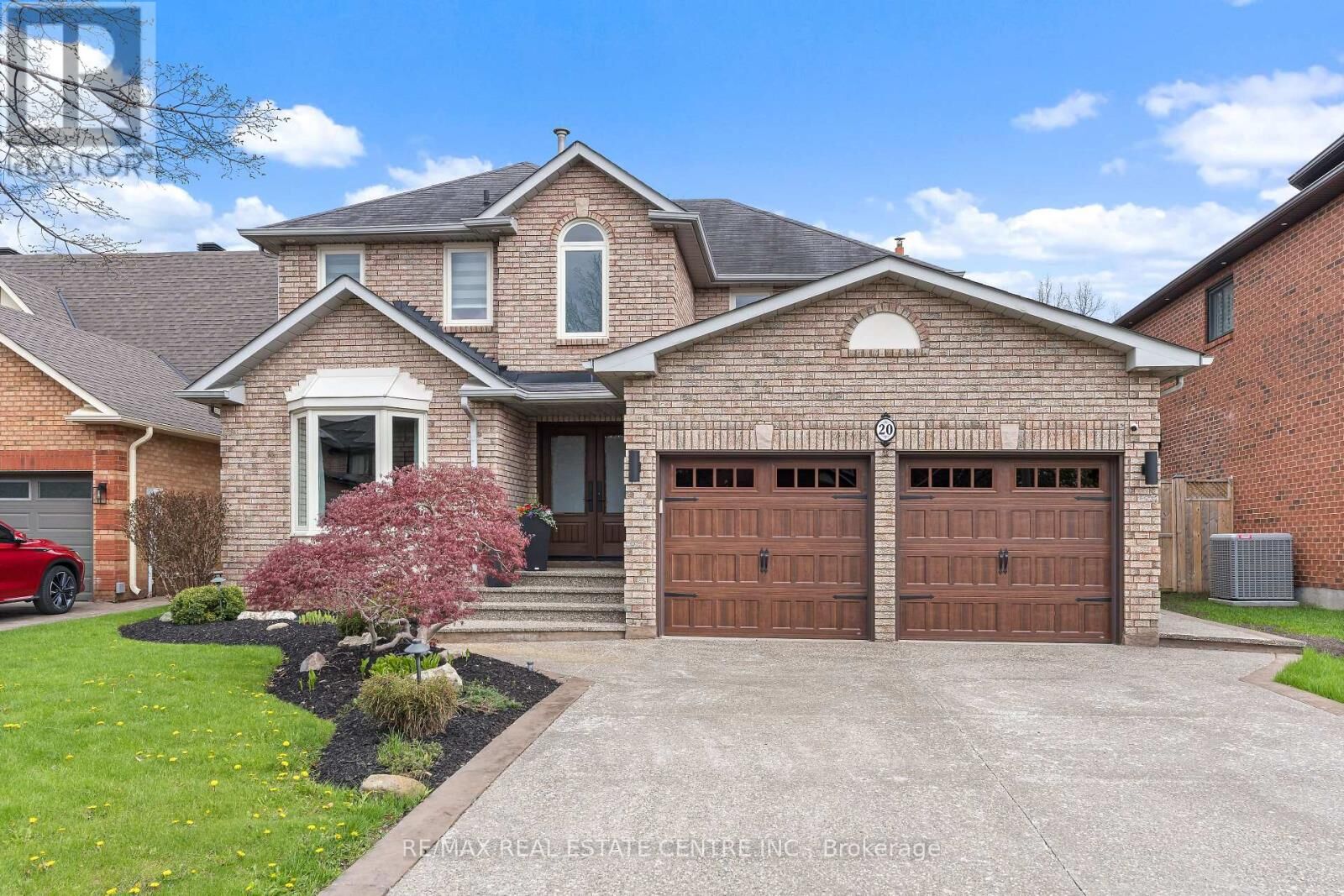 Property Photo:  20 Nixon Crescent  ON L7G 5K2 