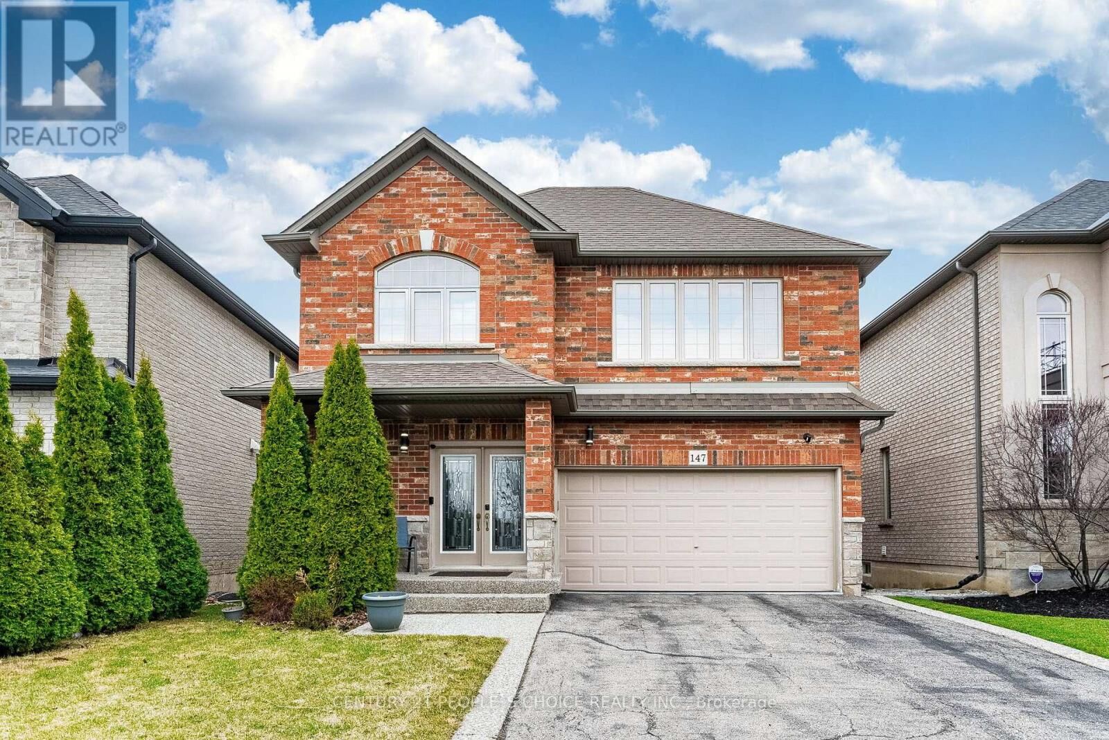 Property Photo:  147 Garinger Crescent  ON L0R 1C0 