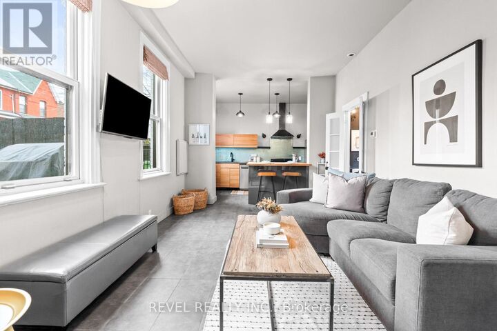 Property Photo:  89 Foxley Street  ON M6J 1P9 
