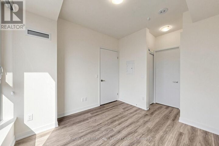 Property Photo:  2 David Eyer Road 1132  ON L4S 0N6 