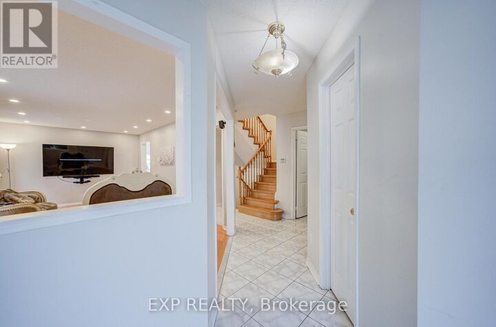 Property Photo:  211 Sophia Road  ON L3S 4C5 
