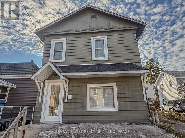 Property Photo:  80 Main Street  ON K7K 3Y8 