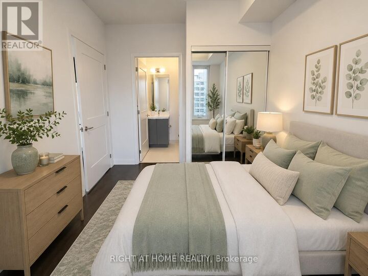 Property Photo:  50 Dunfield Avenue 2612  ON M4S 3A4 