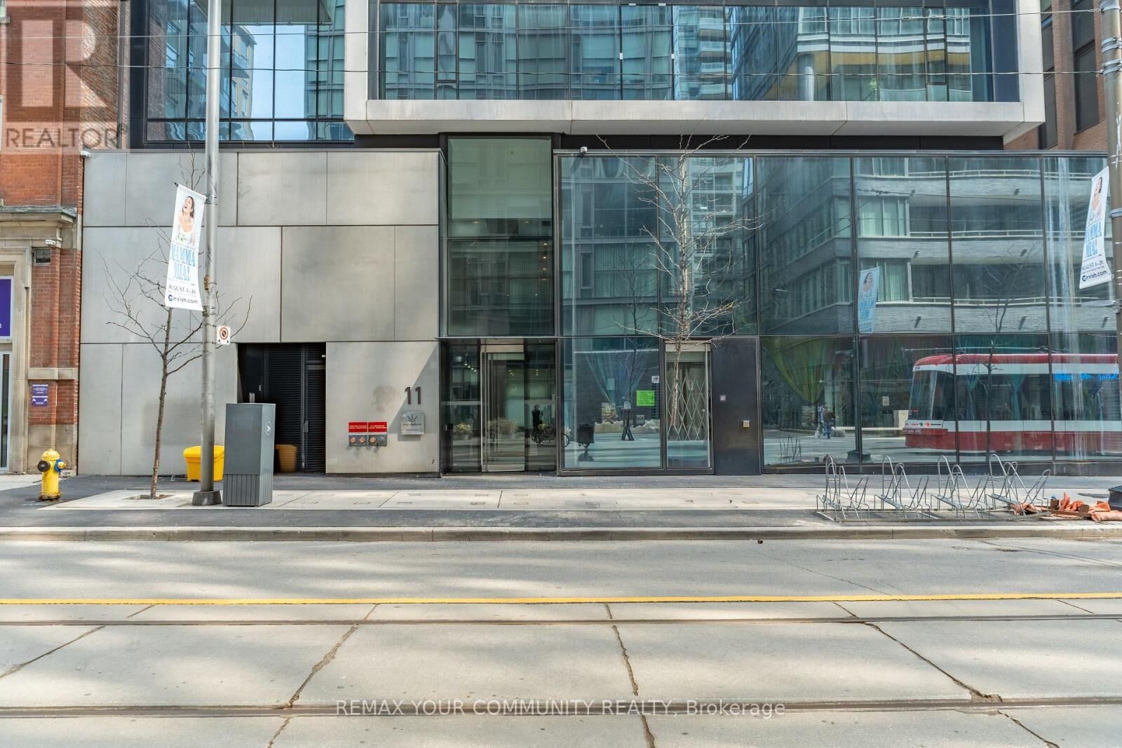 Property Photo:  11 Charlotte Street 204  ON M5V 2H5 
