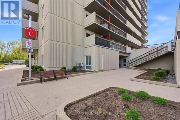 Property Photo:  158C McArthur Avenue 1607  ON K1L 8E7 
