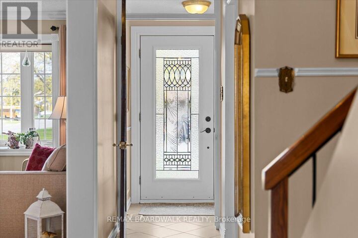 Property Photo:  280 Park Grove Drive  ON K1E 2T1 