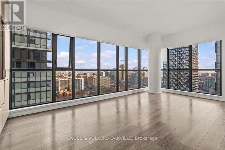 Property Photo:  159 Dundas Street East 2405  ON M5B 0A9 